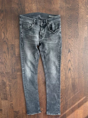 Dondup Ritchie Skinny Fit Jeans Size 31 Dark Grey - Dondup Ritchie Jeans in very good condition. The fit is skinny. Original Price : 2000-3000 SEK Price : 500 SEK