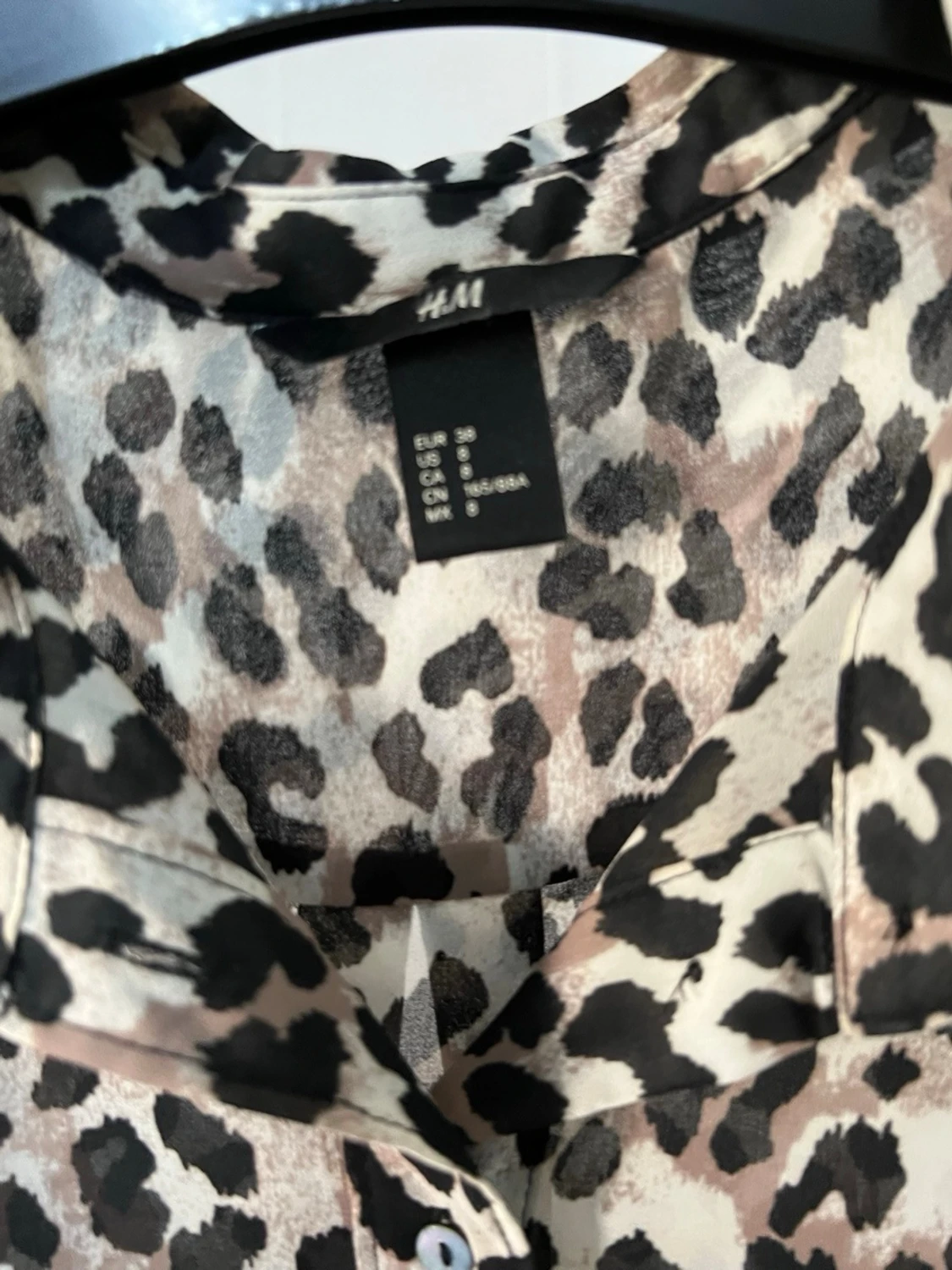 Ärmlös leopardmönstrad blus - 2