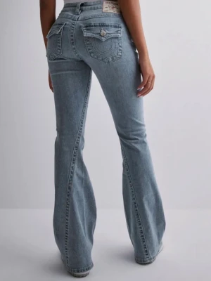 True religion jeans - Lågmidjade ljusblåa jeans från true religion! Väldigt långa på mig som är 164cm så därav är dom lite slitna längst ner, men inget jag tycker man tänker på 🩷