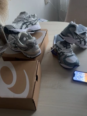 Asics gel kayano 14  - Skicka gärna ett bud, jag är öppen för prisförslag, välkommen!