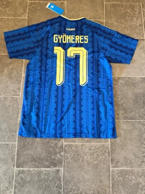 Sverige VM-tröja Gyökeres - helt ny