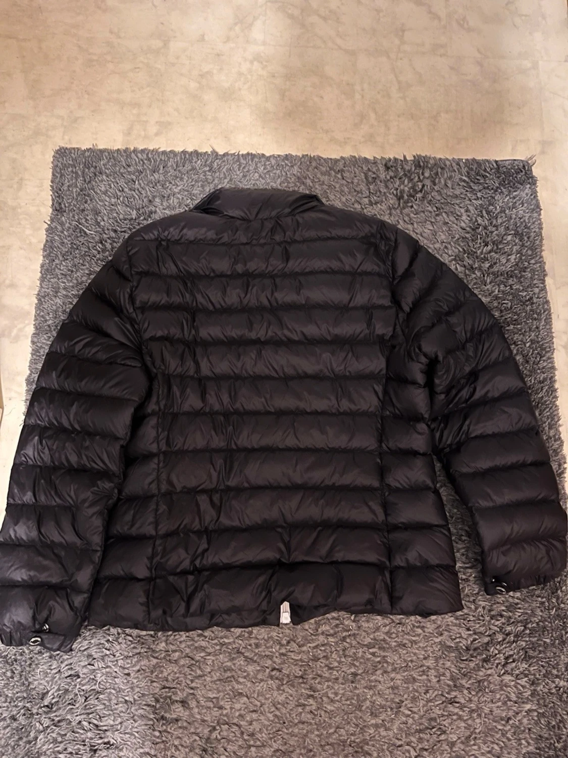 Svart dunjacka från Burberry - 1