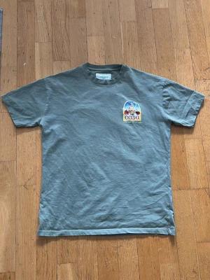 Casablanca t shirt  - Säljer en otroligt snygg Casablanca T-shirt. Jag har använt tröjan max 3 gånger. Felfri!  