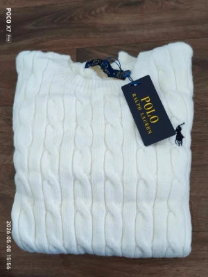 Polo Ralph Lauren stickad tröja M - Säljer en ny Ralph Lauren tröja med tags skriv vid intresse och frågor!