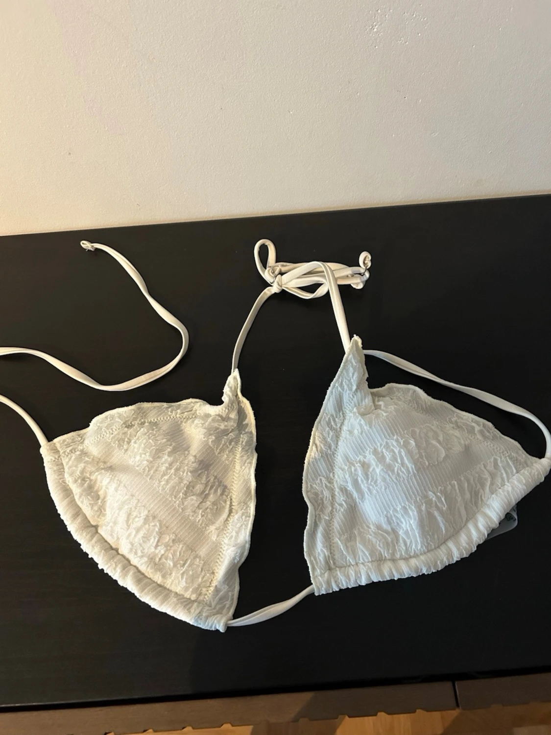 Oanvänd bikini - 1