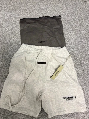Essentials shorts - Aldrig använd