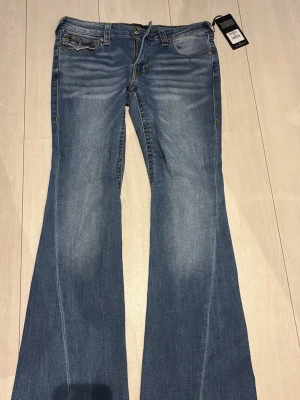 True religion jeans - Lågmidjade true religion jeans med prislapp kvar💞.