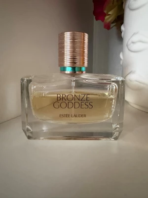 Estee Lauder: Bronze Goddess Eau Fraiche - 50ml från början