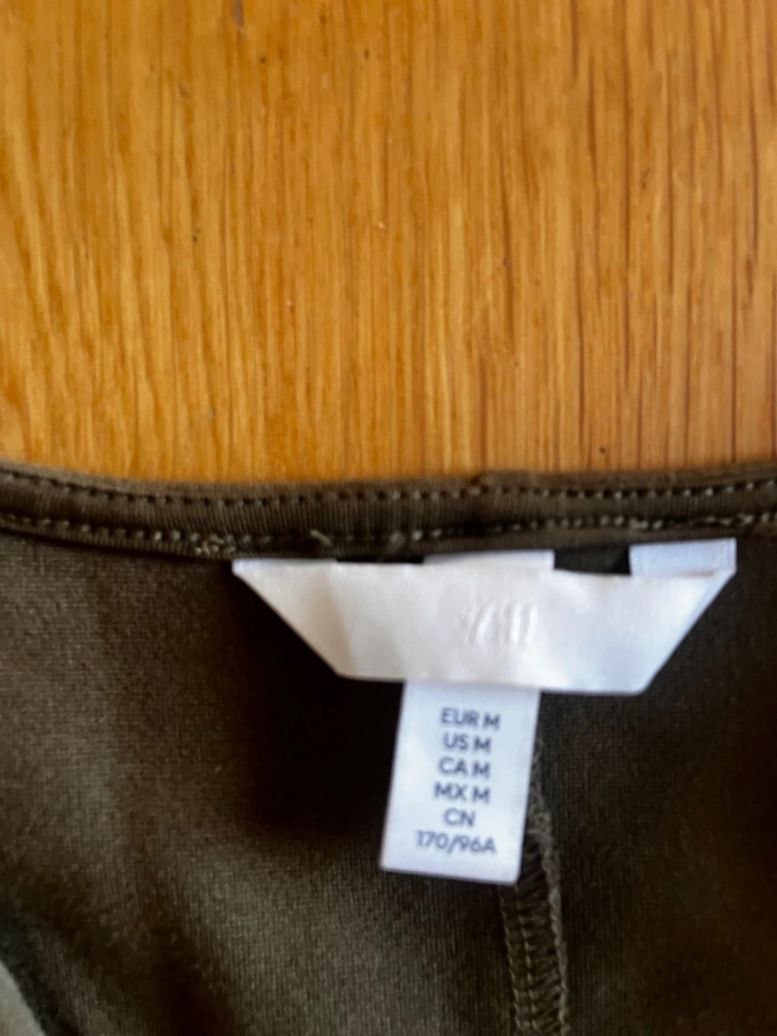 Olivgrön cardigan med knappar - 5