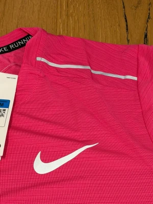 Nike Miller tracksuit  - En mycket snygg träningsoverall från Nike. Ny med prislapp