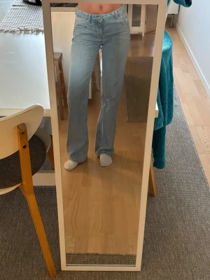Jeans  - Från Gina 