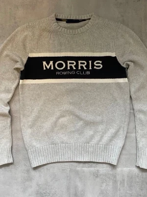 Morris rowing club - Jag Säljer en fet tröja från Morris| skicket på tröjan är bra 9/10 | storlek S| ny pris 2000: mitt pris är 399 | skriv vid frågor och funderingar