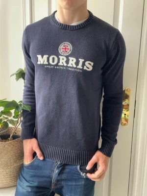 Morris tröja stickad  - Morris tröja stickad, Inga defekter! Modellen i bilderna är 180 cm 75 kg och bär Storlek M , Kom med frågor! 🌟 (Kan gå ned i pris vid köp av paket 😉) 