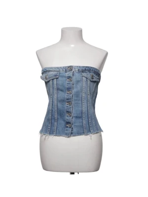 Blå denim tubtopp med knappar - Snygg jeanstyg från Zara. Använd en gång annars bara legat i garderoben. Funkar på S även om det är M