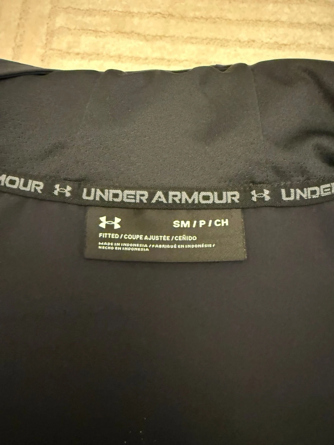Svart vindjacka från Under Armour - 2