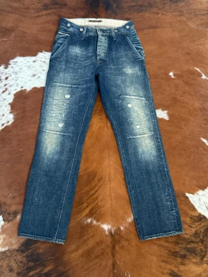 Selvage Nudie Lab17 LabChino - Tjena! Säljer dessa riktigt feta och sällsynta Nudie Lab17, fint skick och storlek W30/L30, hör av dig vid funderingar!🙌