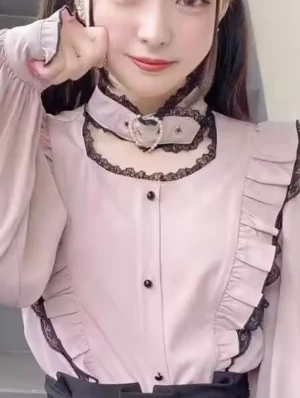Jirai kei blouse - Köpte för 471, den passar  L M bäst man kanske också S