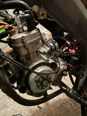 Derbi Senda sm xtreme motor - Db50b0 som suttit på min Derbi Senda sm xtreme från 2006 pris kan diskuteras vid snabb affär finns i Älmhult att hämta 
