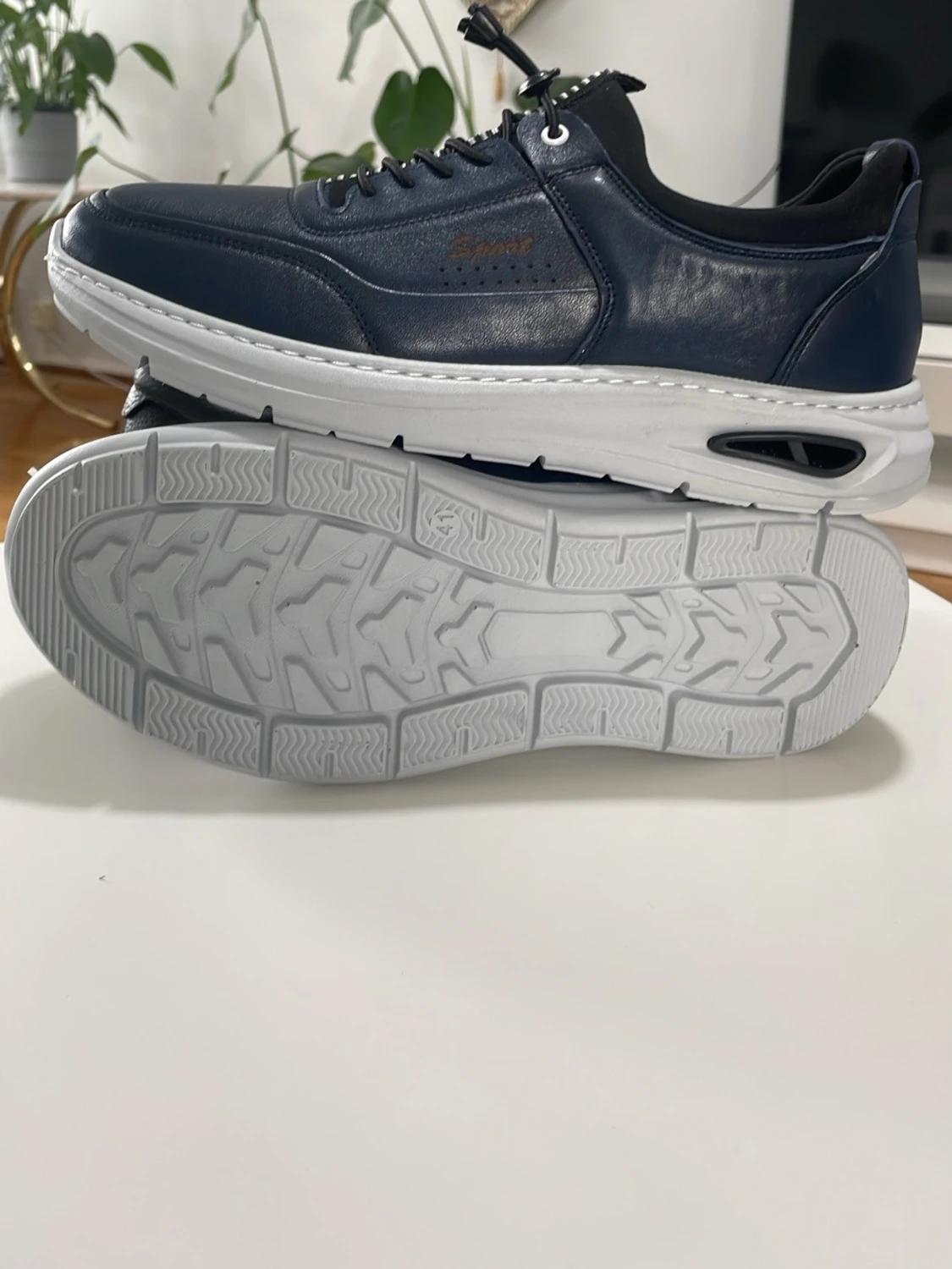 Mörkblå sneakers från Sport - 2