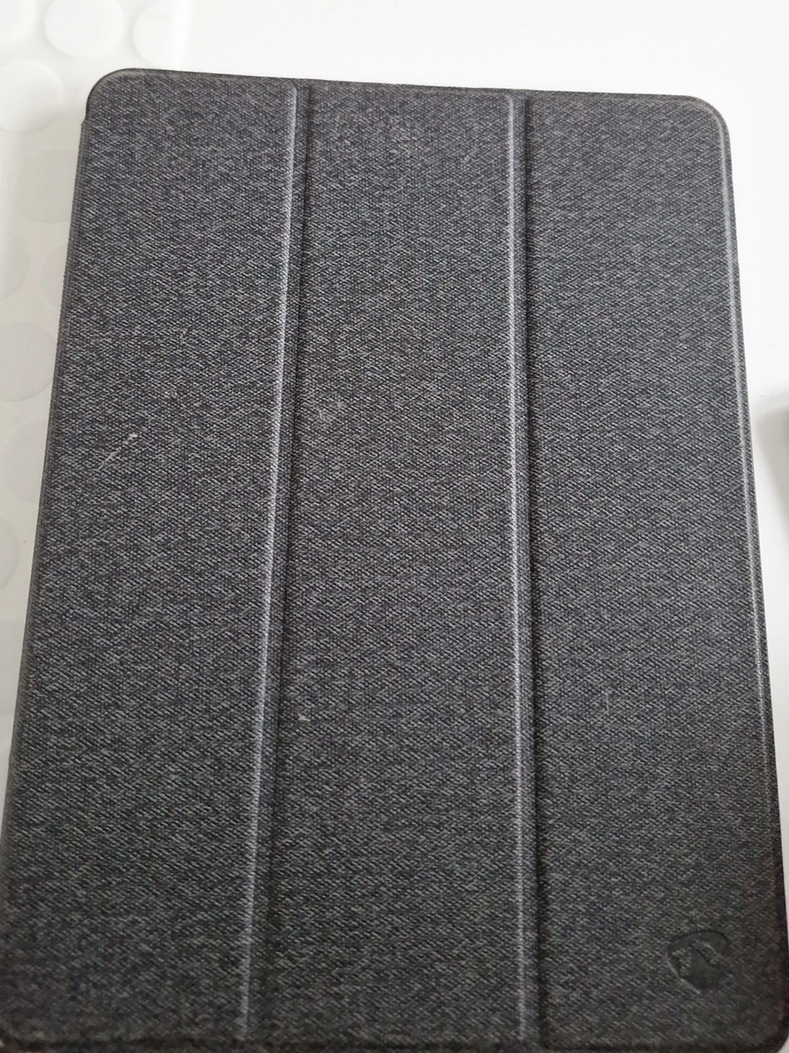 Apple iPad med svart front och stallet följare med - 4