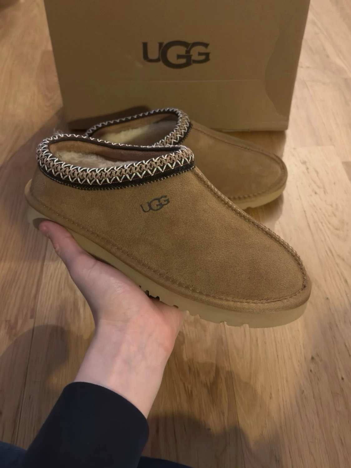 Bruna UGG tofflor i mocka