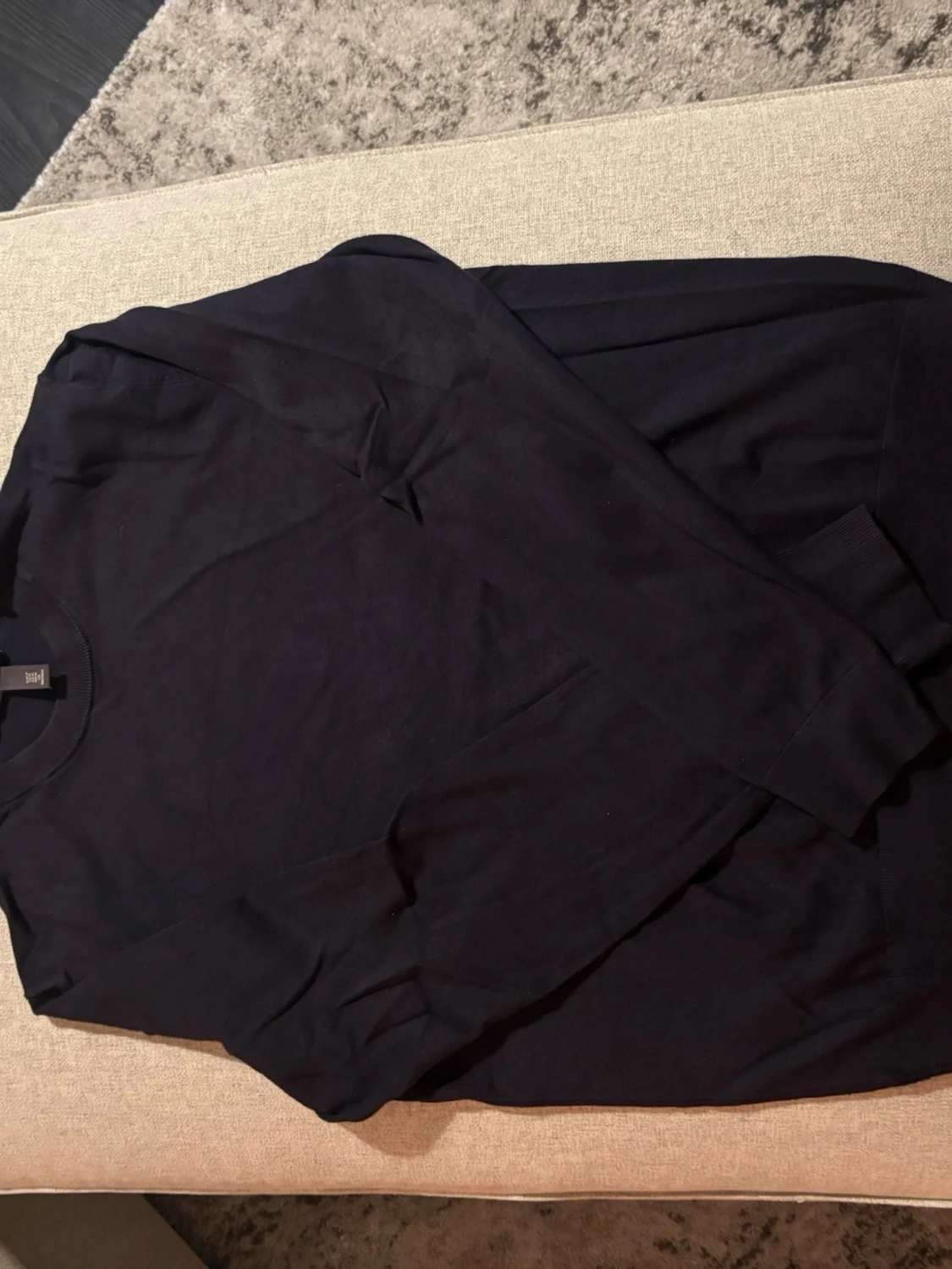 Mörkblå långärmad tröja 