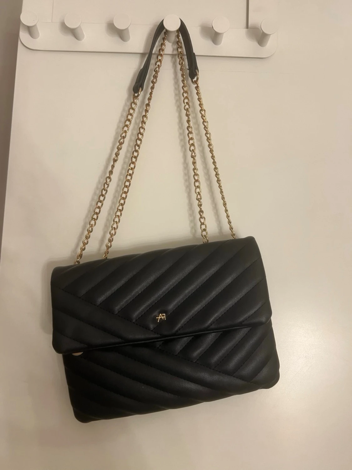 Axelremsväska- Anna Field ✨ - 1