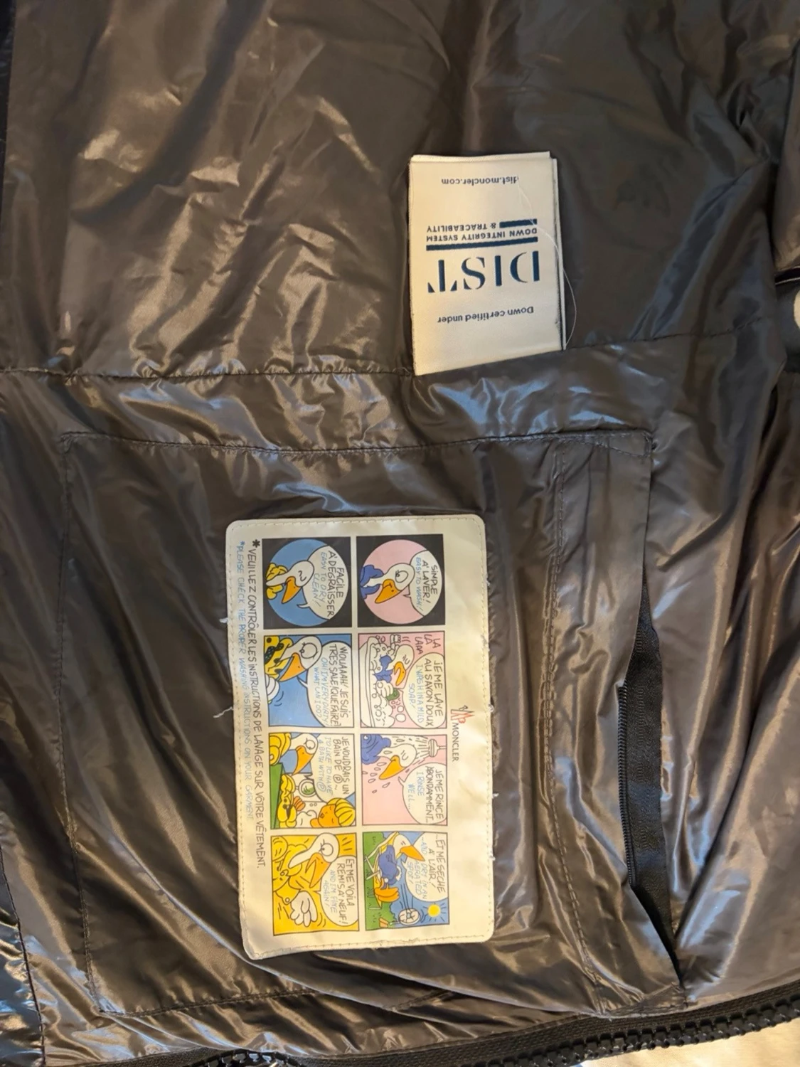 Svart dunväst från Moncler - 4