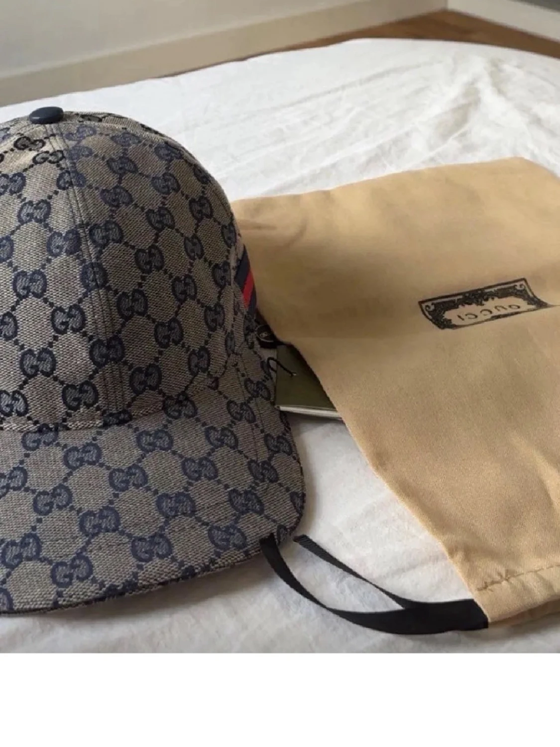 Svart keps från Gucci med GG-mönster - 5