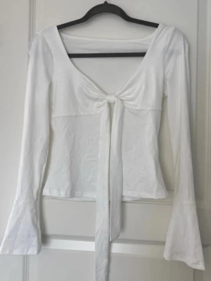 Fin topp - Knyt topp aldrig använd🤍 jätte mjukt material