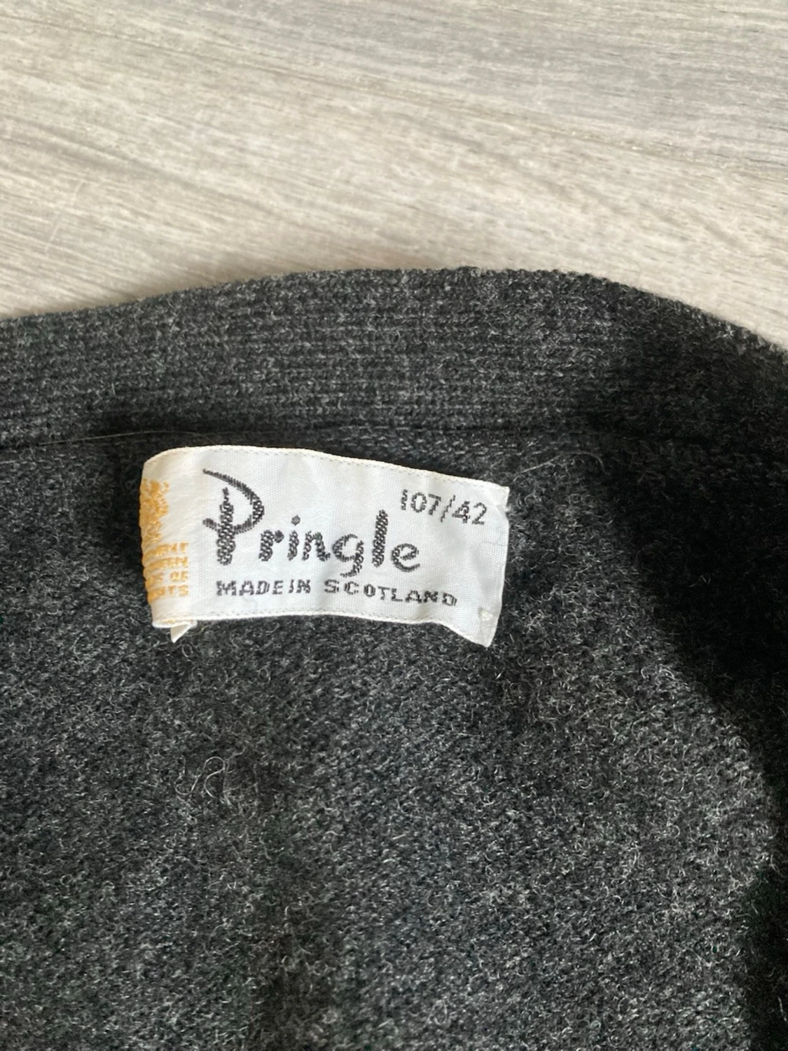 Mörkgrå ullkofta från Pringle - 1