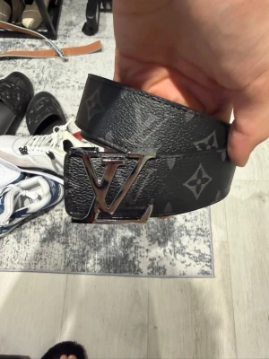 lLv black belt 120cm - Size 120cm, true to size. Brand new and never worn, very comfortable and great quality.