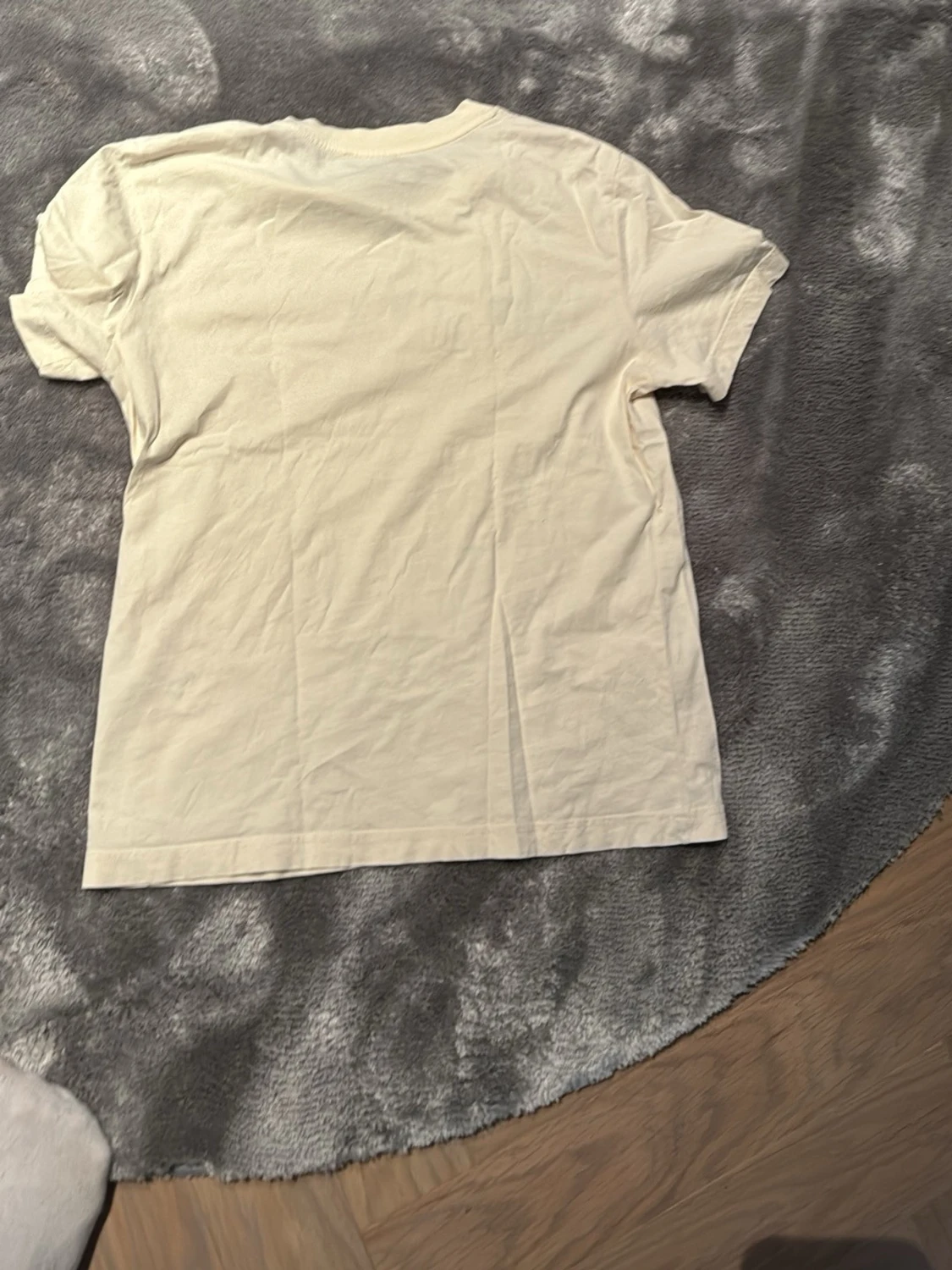 Vit APC t-shirt med röd logga - 3