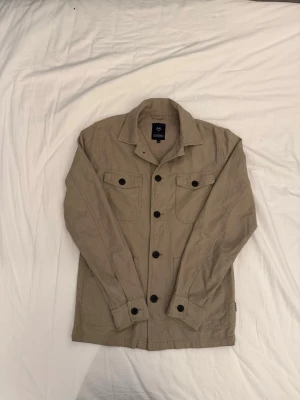 Overshirt herr  - Lindbergh overshirt herr - storlek xs - skick 9/10 - fler frågor? Kontakta mig