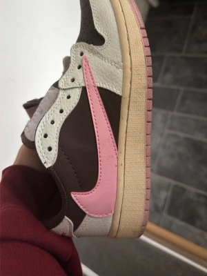Nike sneaker brun och rosa - Nike dunks . Storlek 37,5