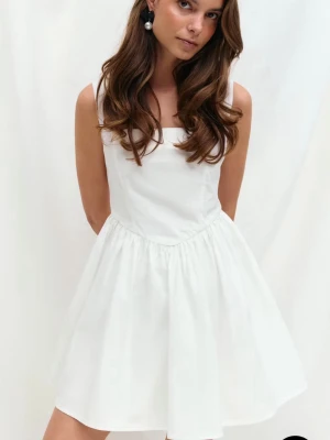 Ginatricot Studentklänning  - Använd fåtal timmar. Passar 36/38 