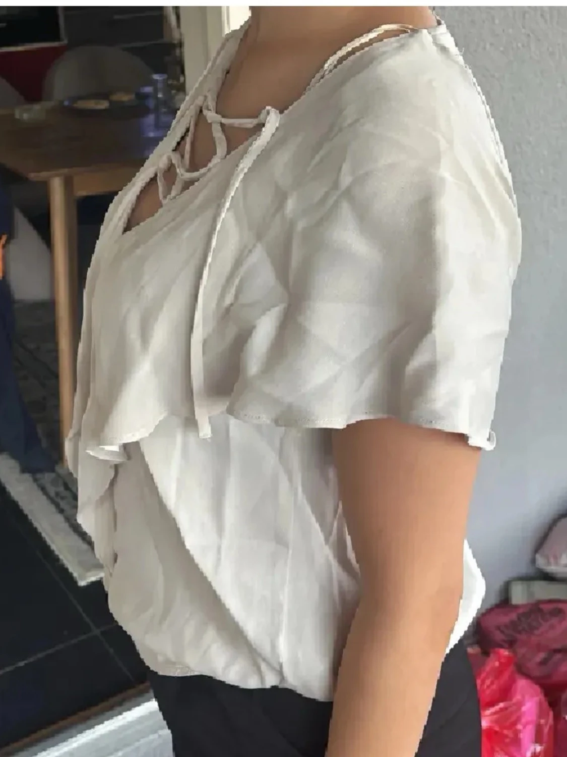 Vit topp med snörning framtill - 3