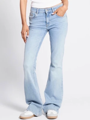 Lowboot jeans lager157 - Ljusblå jeans från lager157 modell lowboot. Färgen är ligth used men av någon anledning ser dem mörkare ut än dem på hemsidan (se bild 2). Storlek Xs full length.