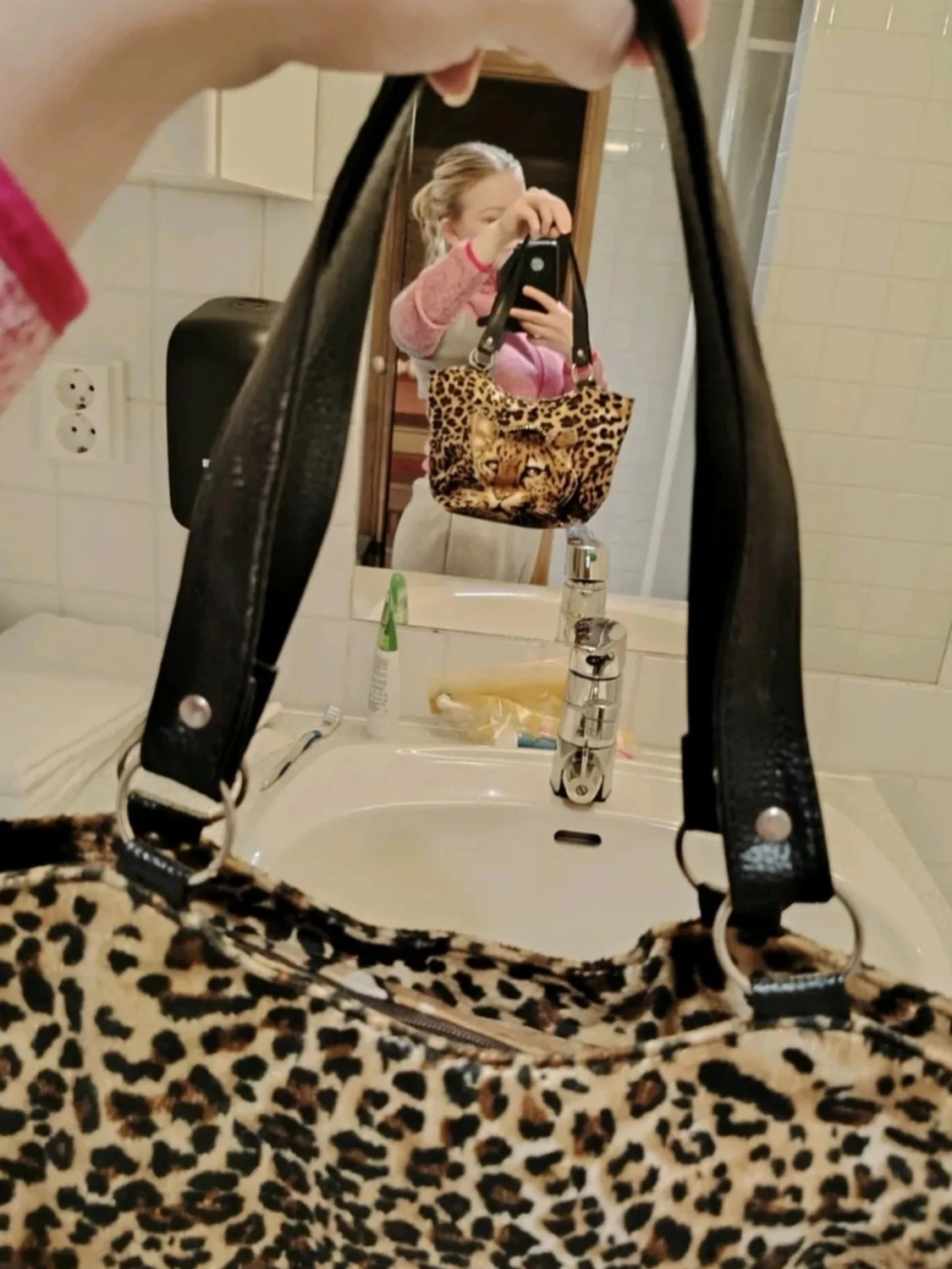 Leopardmönstrad handväska med kattmotiv🐆❤️  - 6