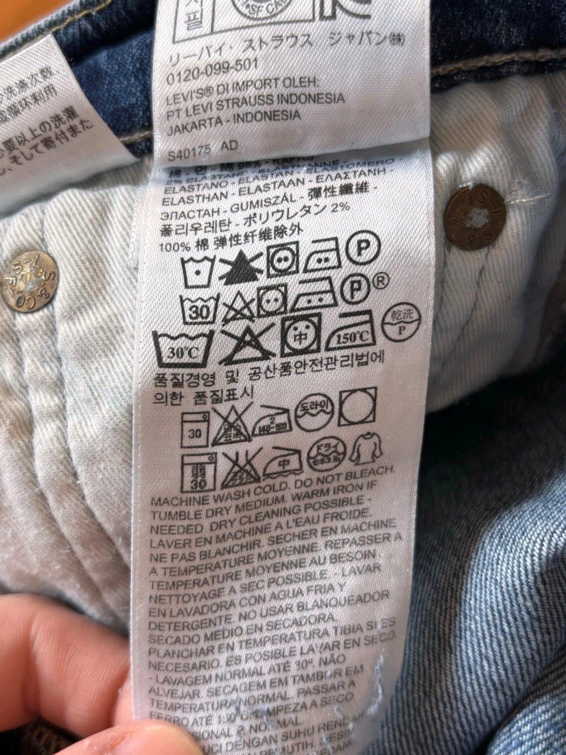 Levi's blå jeans med slitningar - 3