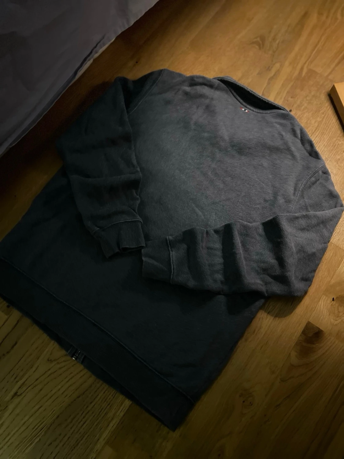 Mörkgrå ziptröja från Napapijri - 3