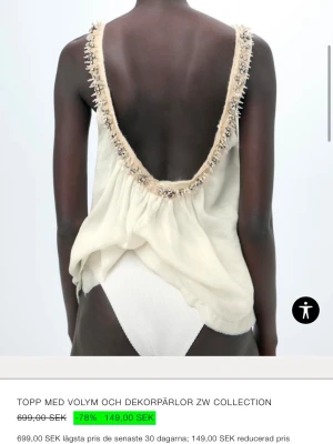 SÖKER Zara topp S - SÖKER denna topp från Zara i minsta möjliga storlek om det var Xs eller S de hade, hann kolla ut den på hemsidan ett tag innan den blev slutsåld!! Har du denna i nytt skick eller mycket bra skick och kan tänka sig att sälja för ett rimligt pris, skriv gärna till mig💞