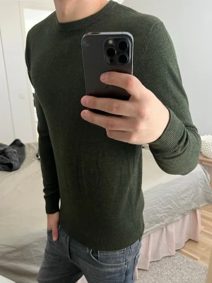 John Henric stickad helt ny  - Helt ny stickad 