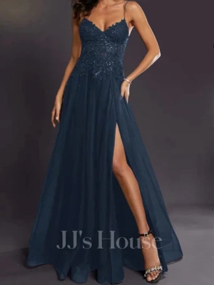 Balklänning JJ house  - Säljer min balklänning från jj house som är använd en gång!🥰 I storlek s/36