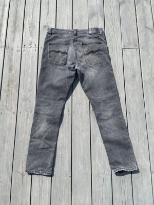 Nudie jeans Lean Dean - Säljer dessa snygga Nudie jeansen i modellen Lean Dean, storlek W32 L30! Hör av dig vid frågor!