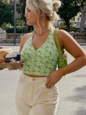 Misslisibell X NA-KD top - Fin grön halterneck topp från Naked. Helt oanvänd 💚