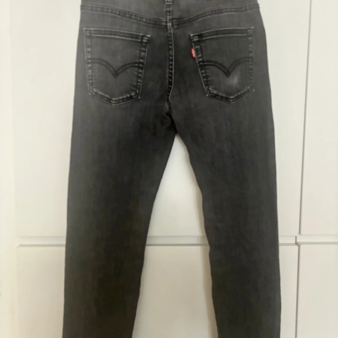 Grå jeans från Levi's - 1