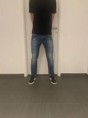 Dondup jeans - Säljer nu dessa feta Dondup jeans, skriv för fler bilder/frågor😊