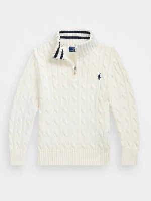 Vit kabelstickad tröja Polo Ralph Lauren - Kabelstickad tröja i vitt från Polo Ralph Lauren med halv dragkedja och hög krage. Tröjan har ribbade muddar, diskret broderad logga på bröstet och randig detalj på insidan av kragen. Tillverkad i mjukt material för en clean och klassisk look passar den som vill vara grisch. Tröjan köptes för 2000 mitt pris är 758 pris kan diskuteras. 