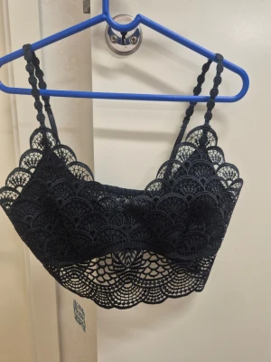 Svart spetsbralette XS - Helt ny med lapp kvar. 